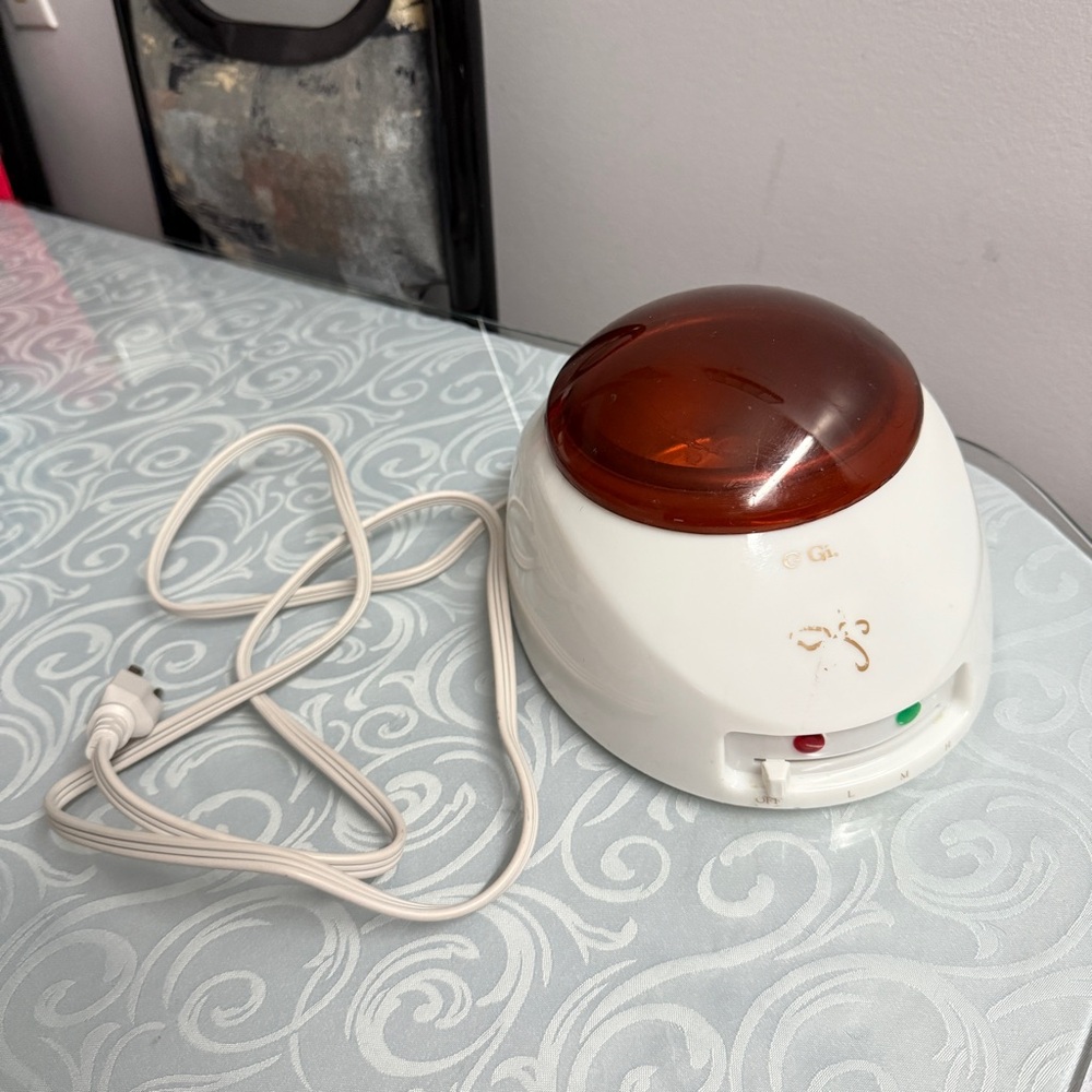 Gigi Professional Wax Warmer